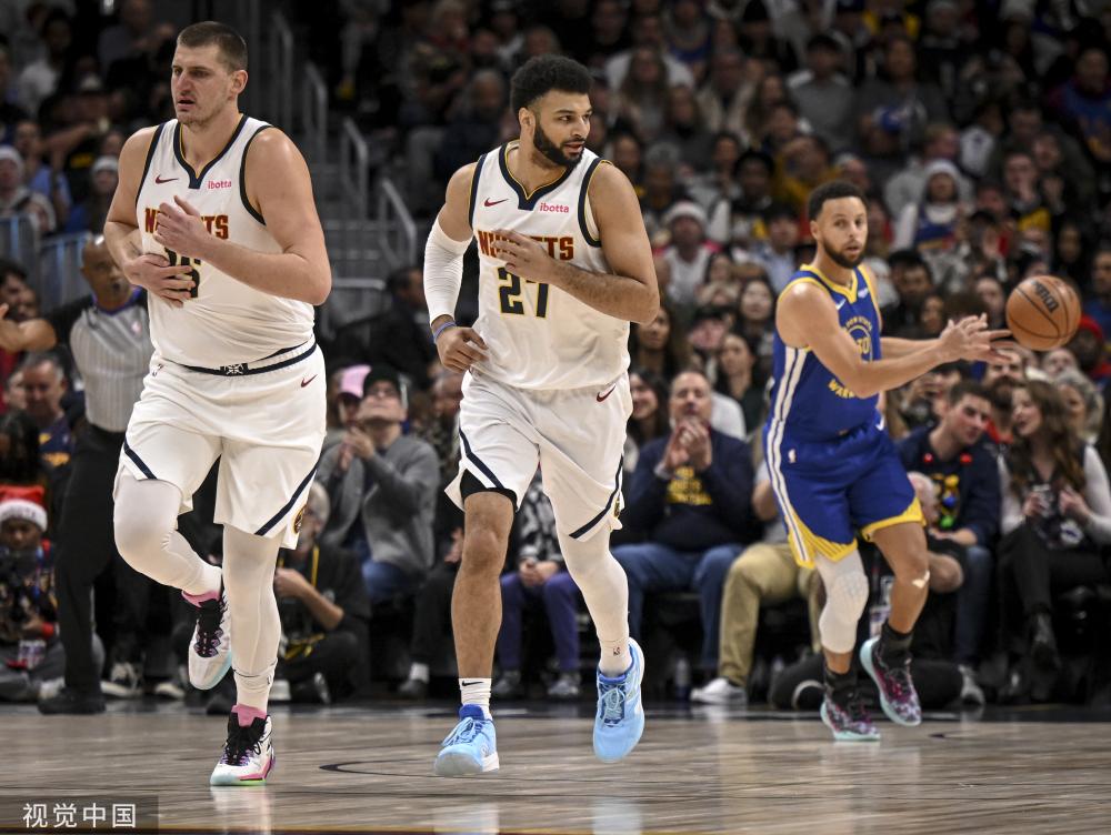 刘雨欣挑战跳水，这身材比例太棒了！看了都喜欢！.